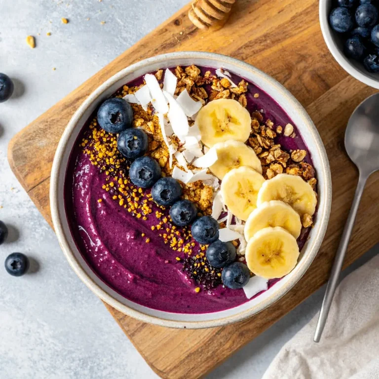 Açaí bowl with blueberries, banana and granola — Concord Wholesale